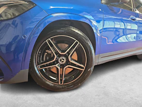 https://vehicle.imgix.net/4388116/f561f7bc-8fda-42db-a10e-75ebcffa20d9.jpg