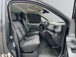 Nissan Primastar Kombi 3.0t L2H1 2.0 dCi 170PS Tekna 9-Plätzer AT