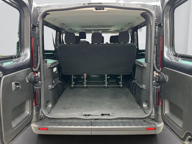 Nissan Primastar Kombi 3.0t L2H1 2.0 dCi 170PS Tekna 9-Plätzer AT