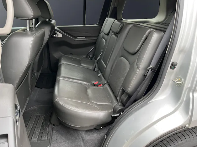 Nissan Pathfinder 3.0 V6 dCi LE 7-Plätzer AT