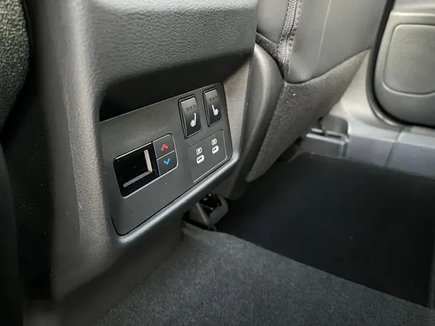 Nissan X-Trail 1.5 VC-T Tekna e-4orce 5-Plätzer