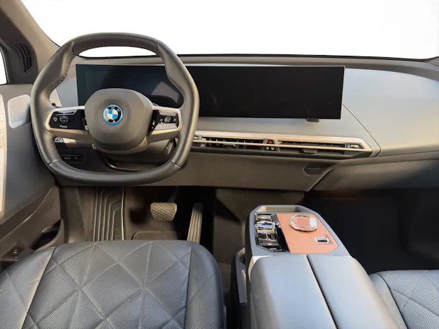 BMW iX M60