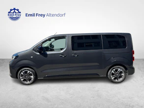 https://vehicle.imgix.net/4388171/ca07e593-3e49-4a03-b301-43b772954b99.jpg
