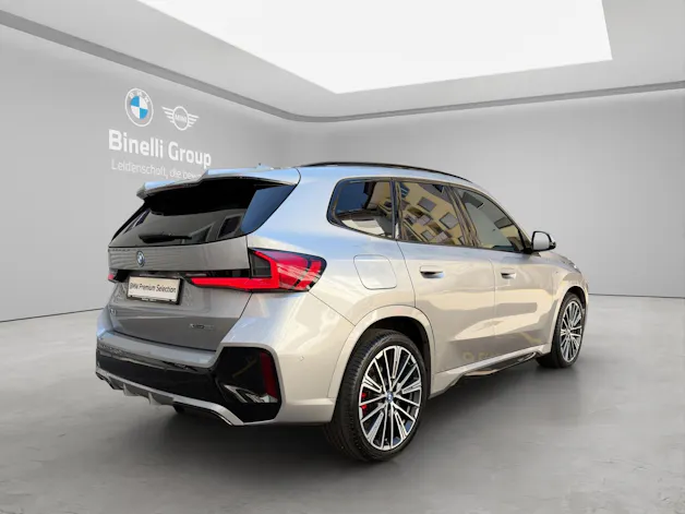 BMW iX1 30 xDrive M-SportPaket Pro