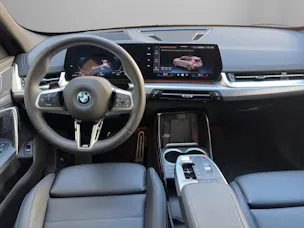 BMW iX1 30 xDrive M-SportPaket Pro