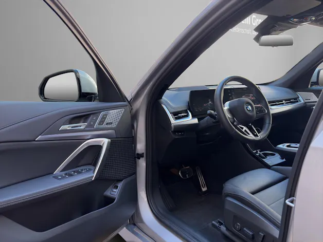 BMW iX1 30 xDrive M-SportPaket Pro