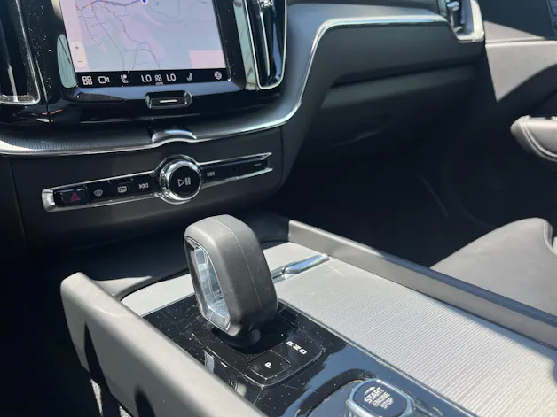 Volvo XC60 2.0 B5 MH Plus Dark AWD