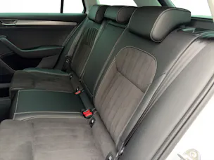 SKODA Superb Combi 2.0 TDI 200 Style 4x4 DSG