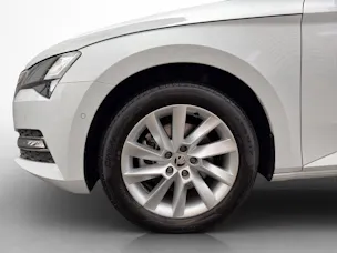 SKODA Superb Combi 2.0 TDI 200 Style 4x4 DSG