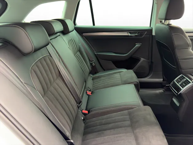 Škoda Superb Combi 2.0 TDI 200 Style 4x4 DSG