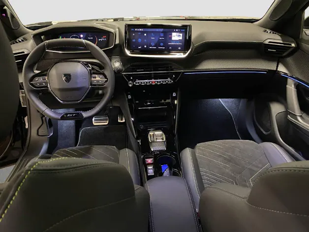 Peugeot 2008 1.2 Hybrid 145 GT