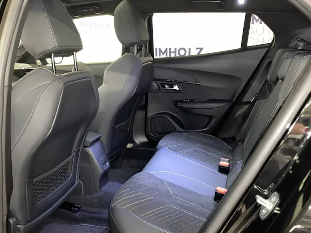 Peugeot 2008 1.2 Hybrid 145 GT