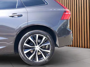 Volvo XC60 2.0 B4 MH Plus Dark AWD