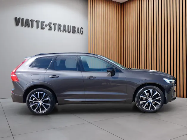 Volvo XC60 2.0 B4 MH Plus Dark AWD