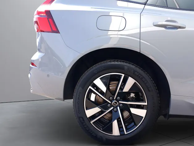 VOLVO XC60 2.0 T6 TE Plus Dark eAWD