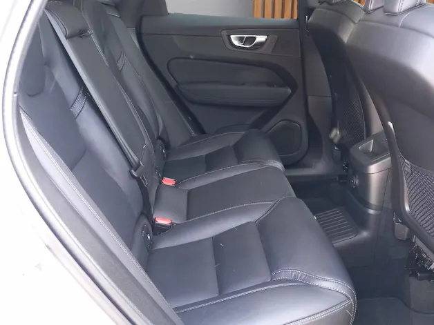 VOLVO XC60 2.0 T6 TE Plus Dark eAWD