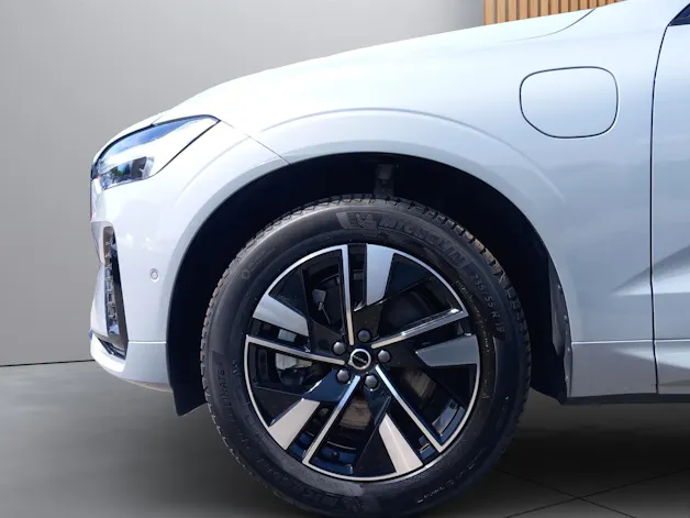VOLVO XC60 2.0 T6 TE Plus Dark eAWD