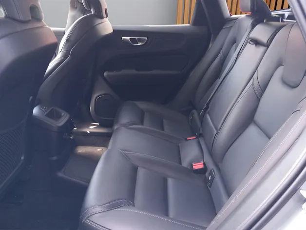 VOLVO XC60 2.0 T6 TE Plus Dark eAWD