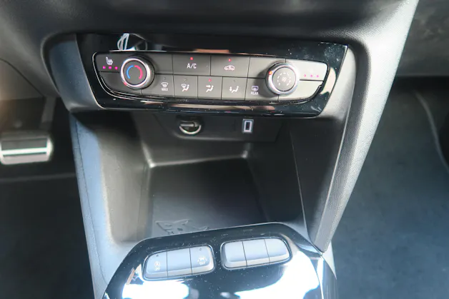 Opel Corsa 1.2 T Hybrid Viva