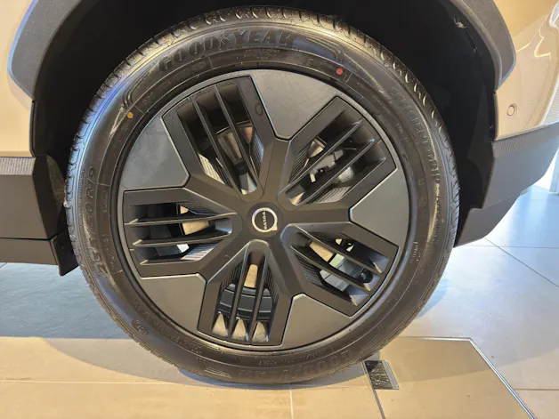 Volvo EX30 CC E60 Twin Performance AWD