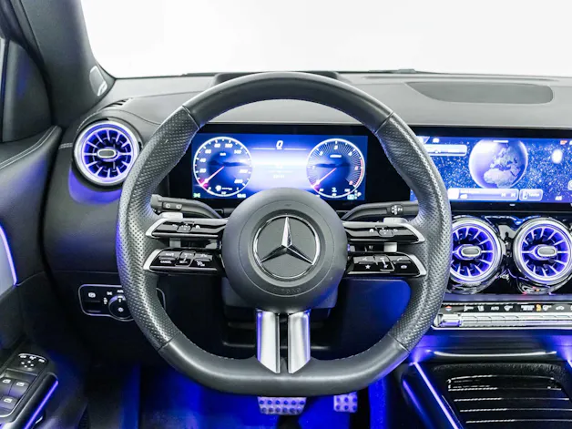 MERCEDES-BENZ GLA 220 d AMG Line 4matic