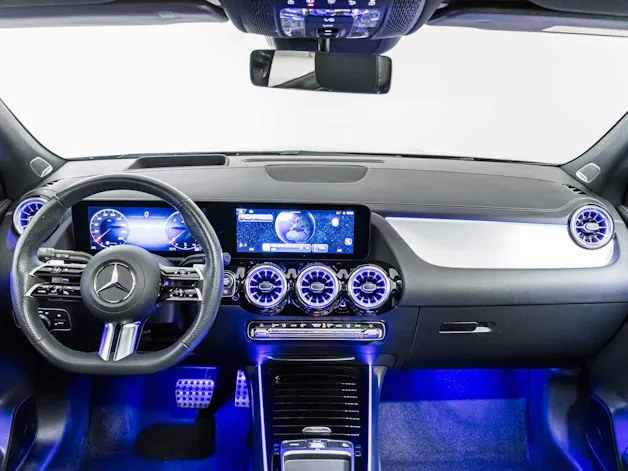 MERCEDES-BENZ GLA 220 d AMG Line 4matic