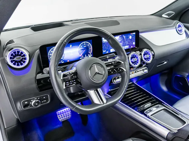 MERCEDES-BENZ GLA 220 d AMG Line 4matic