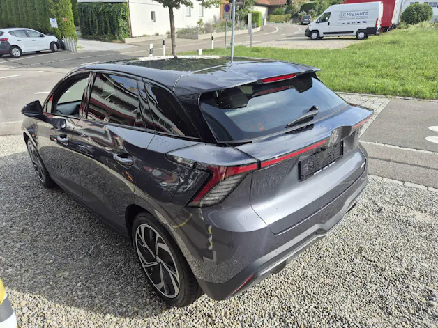 MG 4 64kWh Premium
