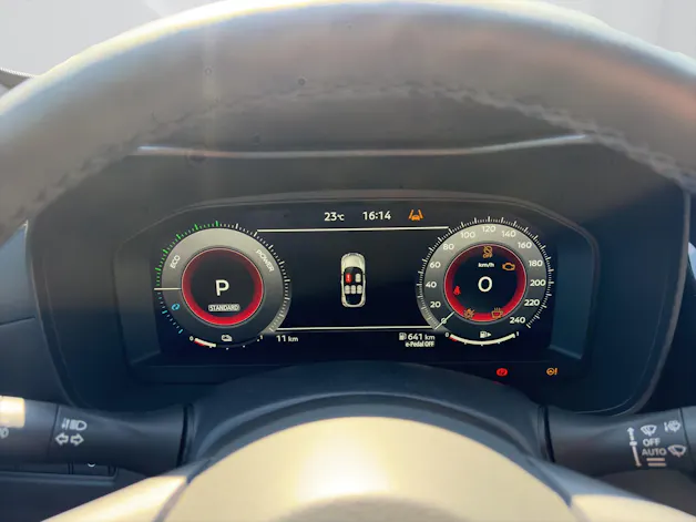 Nissan Juke 1.6 Hybrid Tekna AT