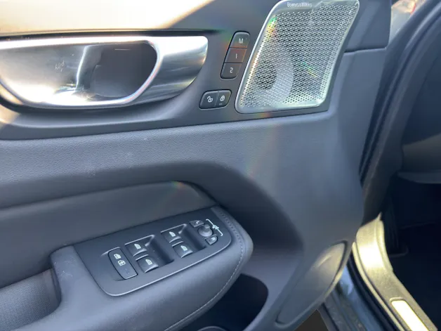 VOLVO XC60 2.0 T8 TE Ultra Dark eAWD