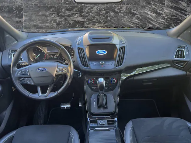 Ford Kuga 2.0 TDCi 180 ST-Line
