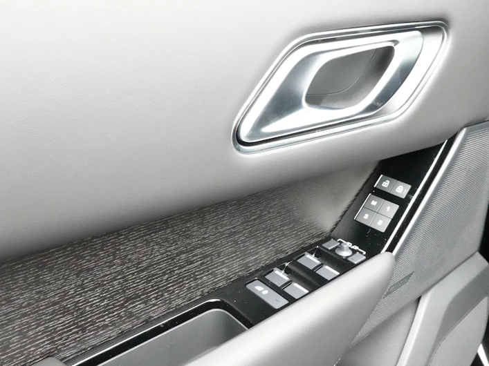 image du véhicule LAND ROVER RANGE ROVER VELAR