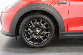 https://vehicle.imgix.net/4388972/5e2a3533-434f-4a89-8d63-e64973a1c0af.JPG