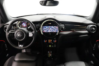 https://vehicle.imgix.net/4388972/a3e42958-90a2-4553-9c6f-35268f9626a7.JPG