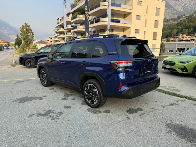 Subaru Forester Station 2.0i e-Boxer Swiss Plus
