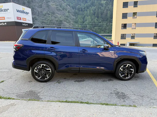 Subaru Forester Station 2.0i e-Boxer Swiss Plus