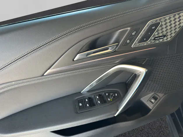 BMW X1 23d M Sport xDrive paddles