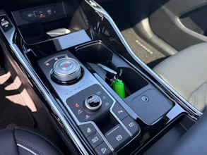 https://vehicle.imgix.net/4389165/a372dfd8-67e2-4519-b908-9ccc3a5e2fdf.jpg