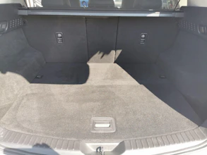 https://vehicle.imgix.net/4389173/116c30b4-b18e-4e35-a526-439394c7e921.jpg