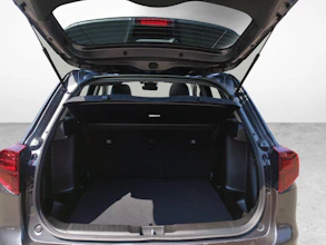 https://vehicle.imgix.net/4389225/30689c74-0265-47c1-a053-c79195415815.jpg