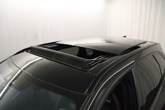 https://vehicle.imgix.net/4389261/0412b201-127a-4524-8cb5-5b2b342fec3e.JPG
