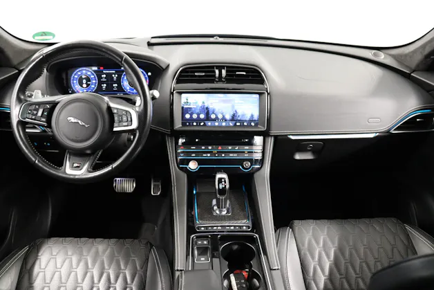 Jaguar F-Pace 5.0 V8 SVR AWD
