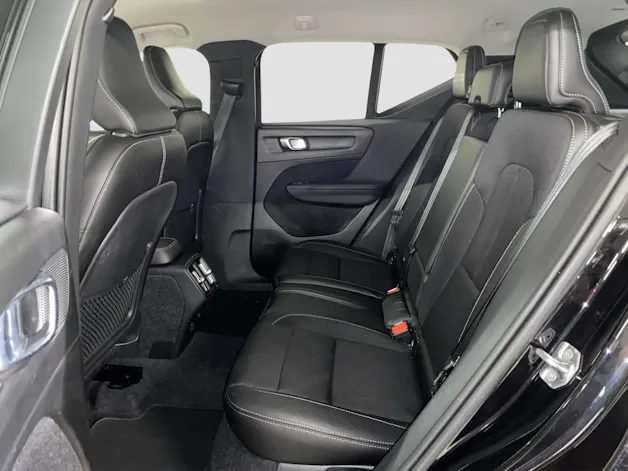 VOLVO XC40 2.0 D4 Momentum AWD
