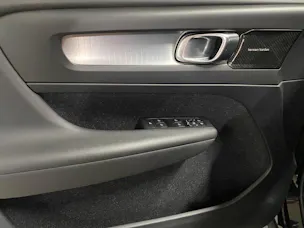 Volvo XC40 2.0 D4 Momentum AWD