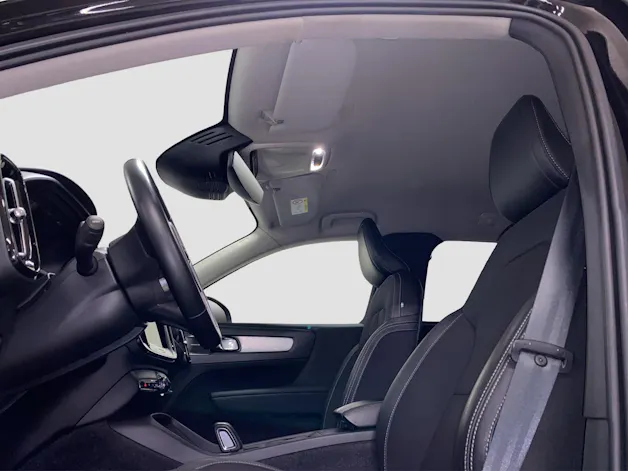 VOLVO XC40 2.0 D4 Momentum AWD