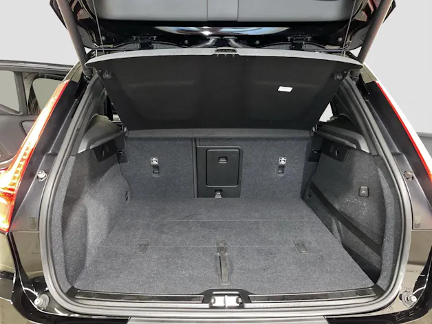 VOLVO XC40 2.0 D4 Momentum AWD