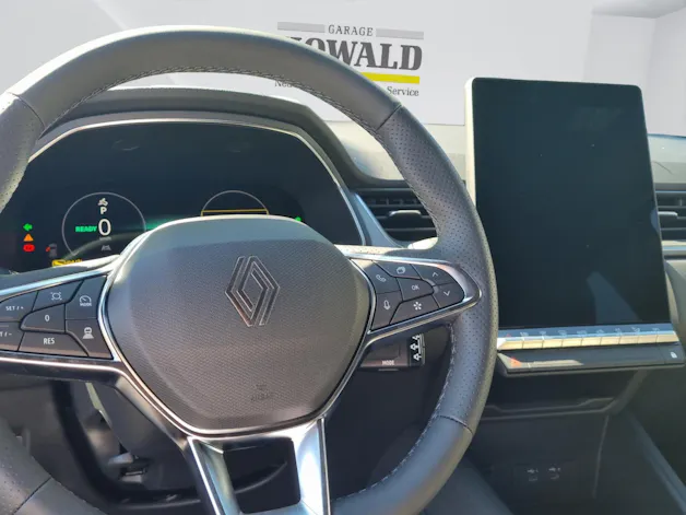 RENAULT Captur 1.8 E-Tech techno