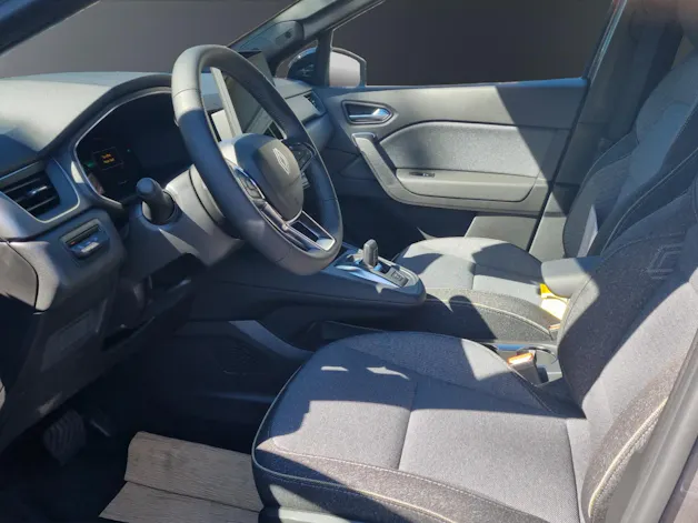 RENAULT Captur 1.8 E-Tech techno