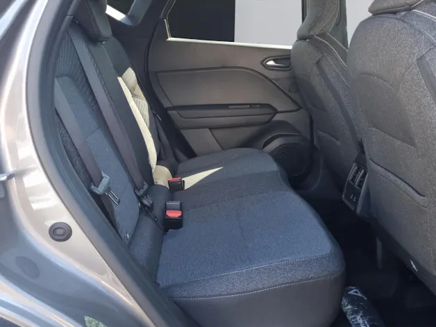 RENAULT Captur 1.8 E-Tech techno