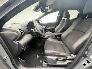 Toyota Yaris 1.5 VVT-i HSD GR Sport